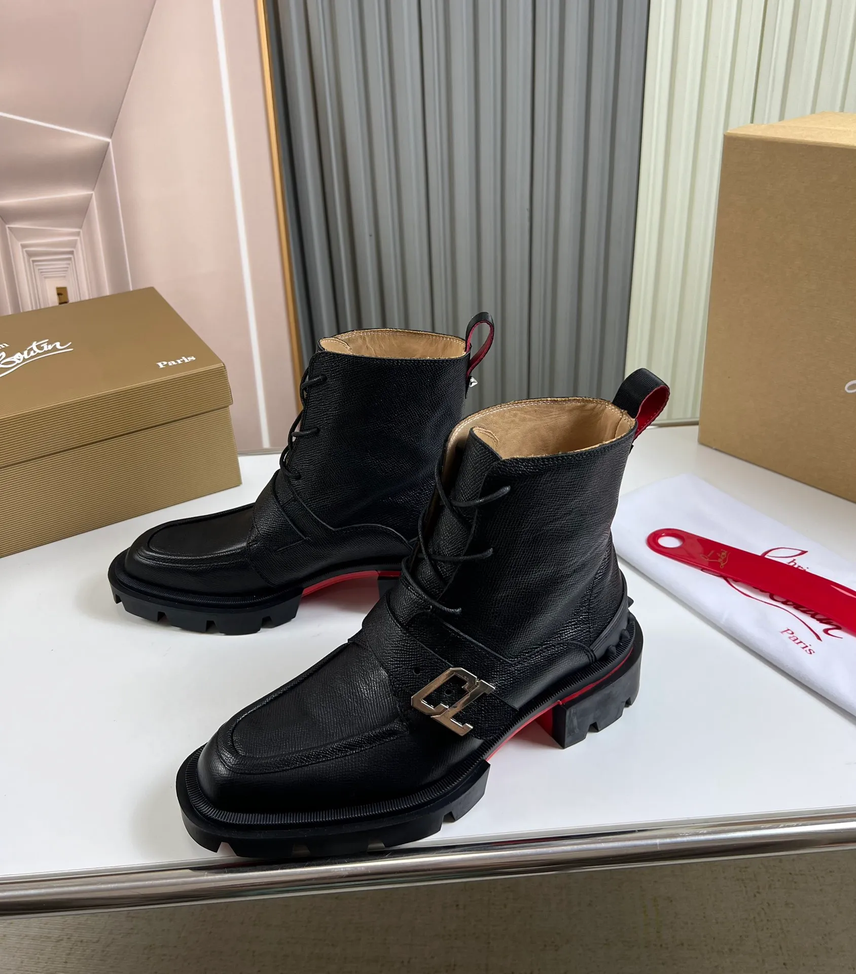 Men's shoes 💰800💰 CL popular red-soled boots 🆑1:1 original mold, Christian* Louboutin, imported cowhide leather upper + water-dyed cowhide lining, original outsole ⬆️ wear-resistant and non-slip, full set of counter packaging 🎁38-45 (38.45 custom-made, non-refundable)
